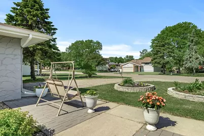 13994 Holyoke Court, Apple Valley, MN 55124 - Photo 2