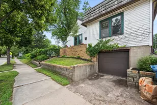 2241 E 57th St, Minneapolis, MN 55417 - Photo 32
