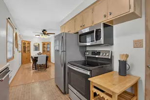3083 Wilder St N, Roseville, MN 55113 - Photo 6
