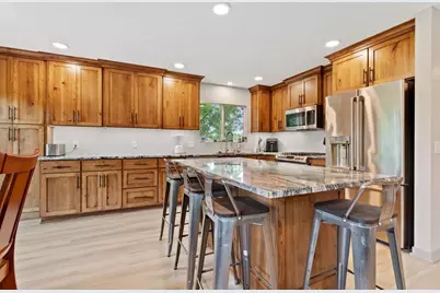 14382 Garrett Avenue, Apple Valley, MN 55124 - Photo 12