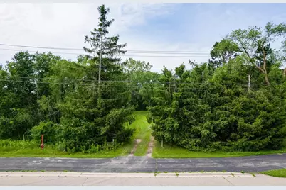 5715 Hodgson Road, Shoreview, MN 55126 - Photo 2