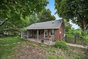 304 17th Ave N, South Saint Paul, MN 55075 - Photo 4