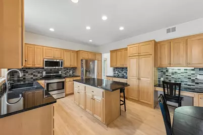 9257 Shetland Road, Eden Prairie, MN 55347 - Photo 6