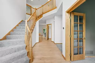 9257 Shetland Rd, Eden Prairie, MN 55347 - Photo 2