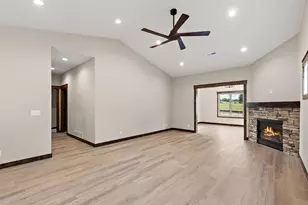 1043 Legend Ln, River Falls, WI 54022 - Photo 10