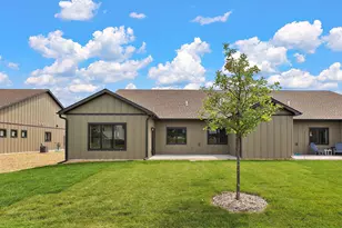 1043 Legend Ln, River Falls, WI 54022 - Photo 34