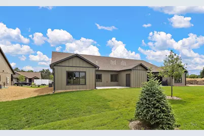 1043 Legend Lane, River Falls, WI 54022 - Photo 2