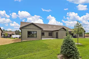1043 Legend Ln, River Falls, WI 54022 - Photo 2