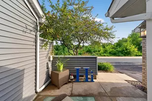 493 Marshland Trail, Chanhassen, MN 55317 - Photo 2