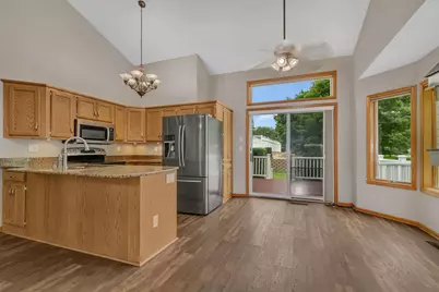 2215 Imperial Drive, Saint Cloud, MN 56301 - Photo 4