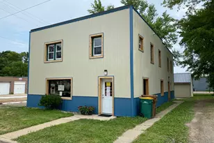 220 E 7th St, Albert Lea, MN 56007 - Photo 1