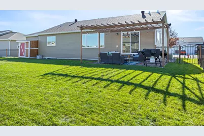 3712 11th Avenue S, Moorhead, MN 56560 - Photo 6