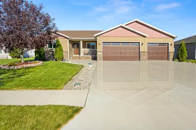 3712 11th Avenue S, Moorhead, MN 56560 - Photo 1