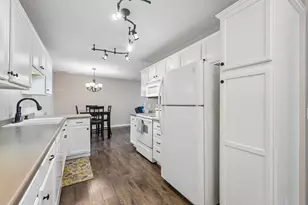 5467 Bryce Ave, Inver Grove Heights, MN 55076 - Photo 10