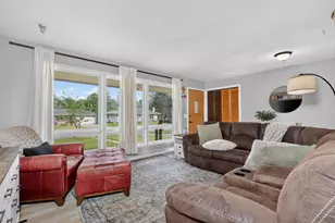 805 Willow Ln, Grand Rapids, MN 55744 - Photo 2