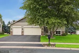 1719 Gotland Ln, Shakopee, MN 55379 - Photo 2