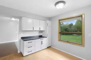 561 Bennett Dr NE, Fridley, MN 55432 - Photo 6
