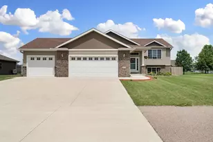 2011 12th Ave NE, Austin, MN 55912 - Photo 2