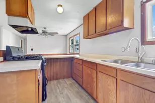 900 Louise Ln, Lake City, MN 55041 - Photo 6