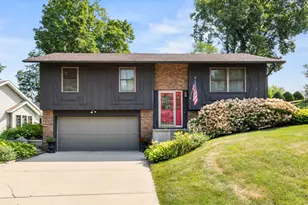 2517 Woodland Dr, Faribault, MN 55021 - Photo 1