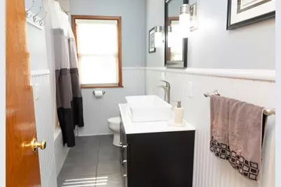 805 Cottage Avenue W, Saint Paul, MN 55117 - Photo 10