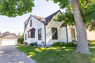 805 Cottage Ave W, Saint Paul, MN 55117 - Photo 32
