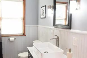 805 Cottage Ave W, Saint Paul, MN 55117 - Photo 16