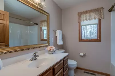 100 Crystal Lane, Mankato, MN 56001 - Photo 8