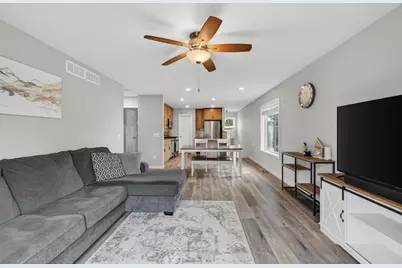 7389 Degrio Way, Inver Grove Heights, MN 55076 - Photo 2