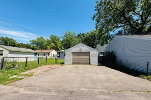 1299 Matilda St, Saint Paul, MN 55117 - Photo 24