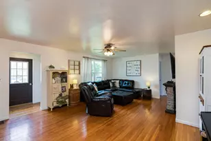 404 Paquin St E, Waterville, MN 56096 - Photo 4