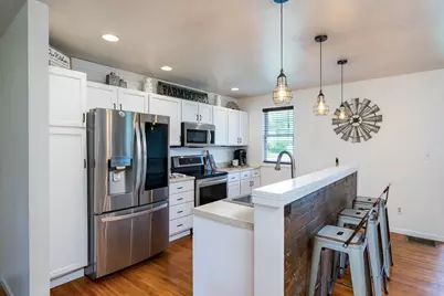 404 Paquin Street E, Waterville, MN 56096 - Photo 8
