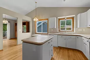 5749 W 141st St, Savage, MN 55378 - Photo 4