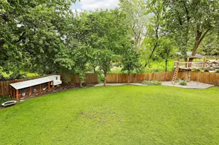 193 Ridgeview Dr, Wayzata, MN 55391 - Photo 42
