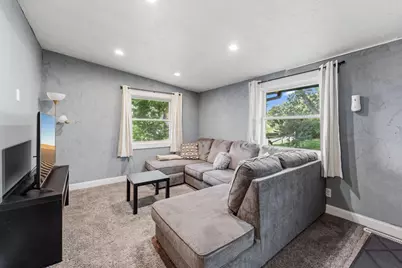 1231 Hewitt Avenue, Saint Paul, MN 55104 - Photo 6