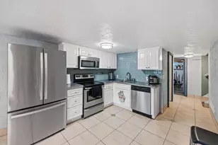 1231 Hewitt Ave, Saint Paul, MN 55104 - Photo 16