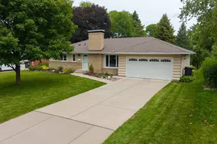 3314 Belden Dr NE, Saint Anthony, MN 55418 - Photo 2