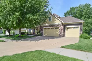 12618 Jamestown St NE, Blaine, MN 55449 - Photo 2