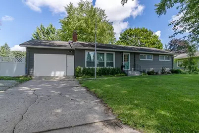234 15th Street SW, Owatonna, MN 55060 - Photo 1