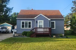 814 3rd St SE, Pipestone, MN 56164 - Photo 2