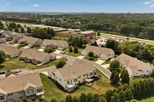 2322 Coral Ct NE, Rochester, MN 55906 - Photo 36