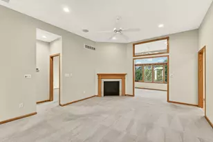 2322 Coral Ct NE, Rochester, MN 55906 - Photo 4
