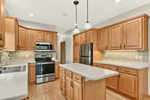 2322 Coral Ct NE, Rochester, MN 55906 - Photo 14