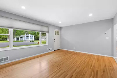 8209 Johnson Circle, Bloomington, MN 55437 - Photo 6