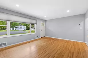 8209 Johnson Cir, Bloomington, MN 55437 - Photo 6