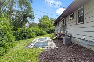 8209 Johnson Cir, Bloomington, MN 55437 - Photo 14