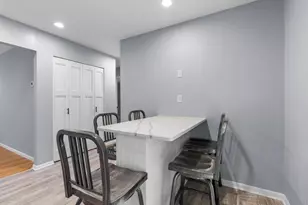 8209 Johnson Cir, Bloomington, MN 55437 - Photo 10