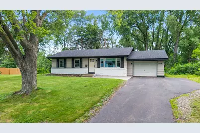 8209 Johnson Circle, Bloomington, MN 55437 - Photo 4