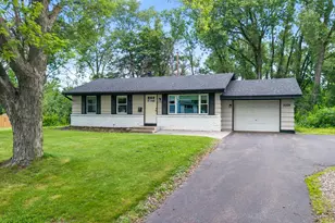 8209 Johnson Cir, Bloomington, MN 55437 - Photo 4
