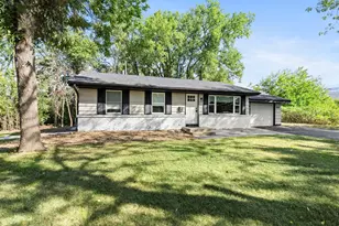8209 Johnson Cir, Bloomington, MN 55437 - Photo 2